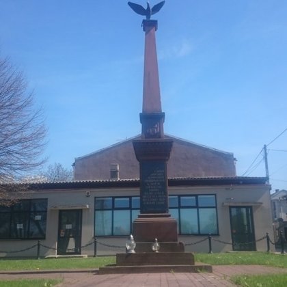 Chęciny -pomnik ofiar zbrodni hitlerowskich i stalinowskich