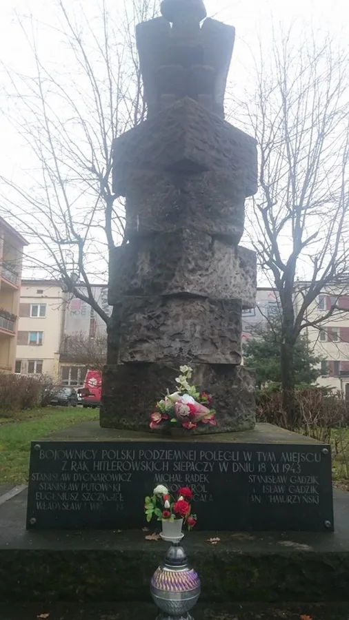 Pomnik ofiar egzekucji, 1943